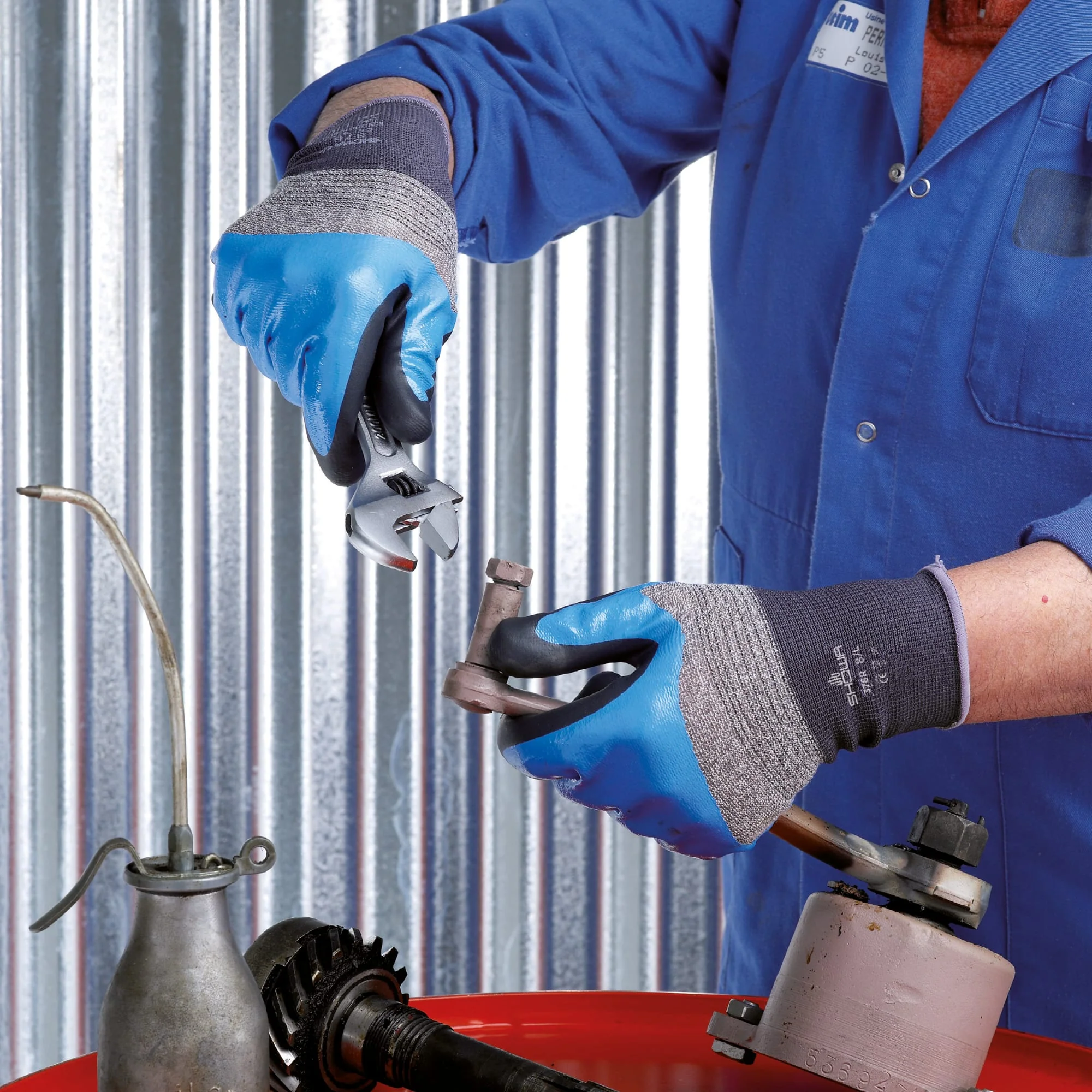 SHOWA 376R Double Dipped Nitrile Grip Work Gloves - Image 5